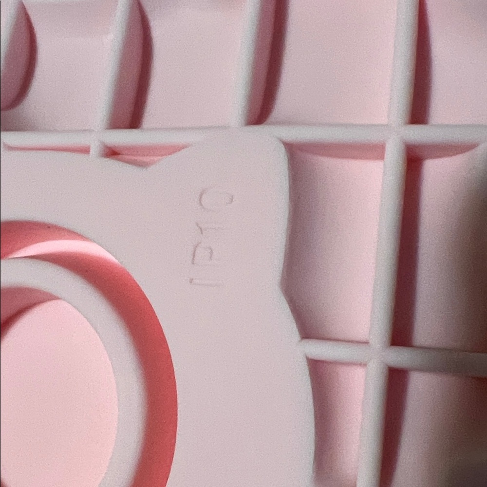 Hello Kitty IPad 10 case - Picture 3 of 7
